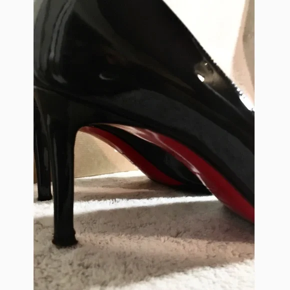 Christian Louboutin heels *Guaranteed authentic* - Picture 4 of 8
